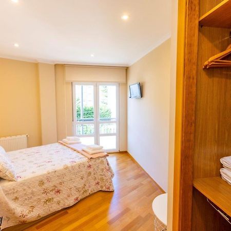 Apartamentos Riamar 2 Рибадео Экстерьер фото